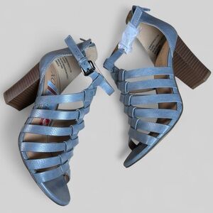 🔥CLEAR OUT🔥 XOXO Baxter Blue/Grey Heels